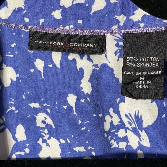 New York and Company 3/4 Sleeve Button Down - Picture 6 of 6